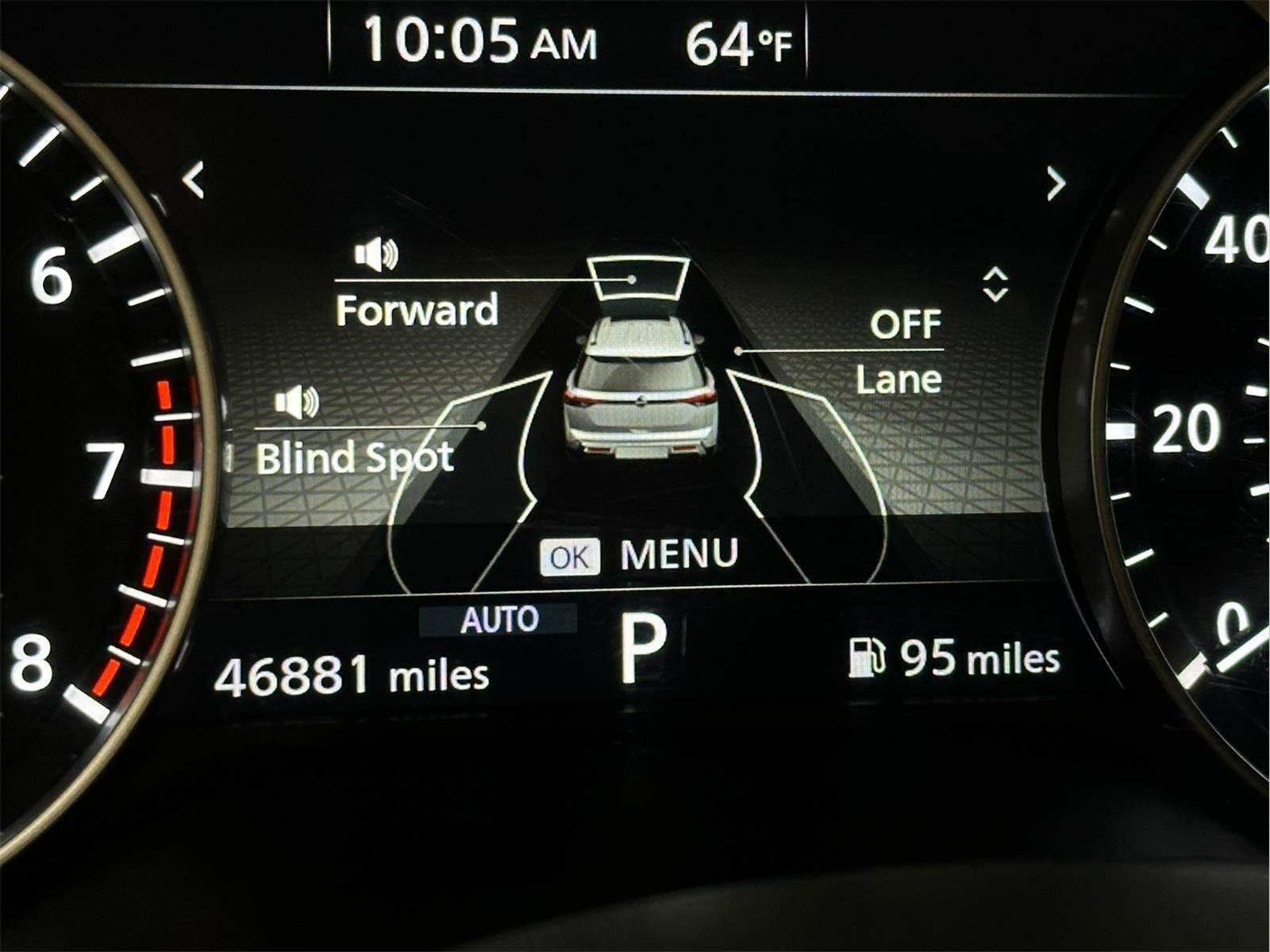 2025 Nissan Pathfinder SV