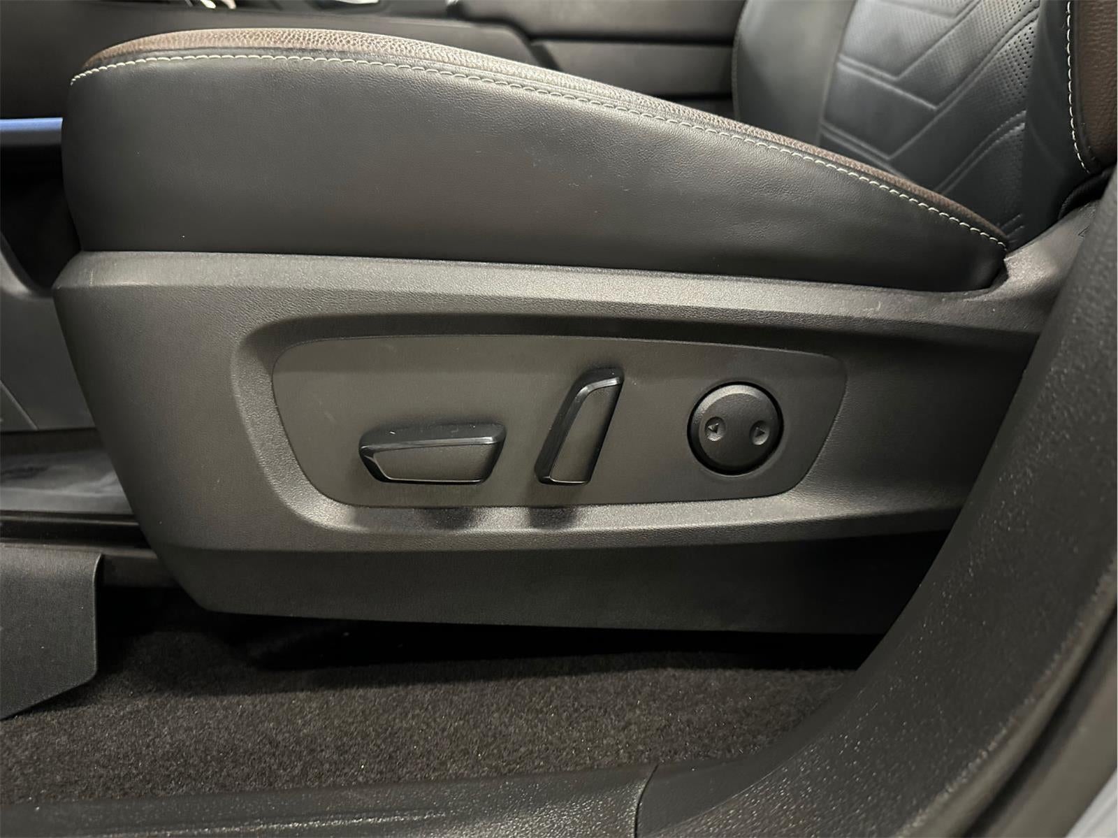 2023 Nissan Pathfinder Platinum 4WD