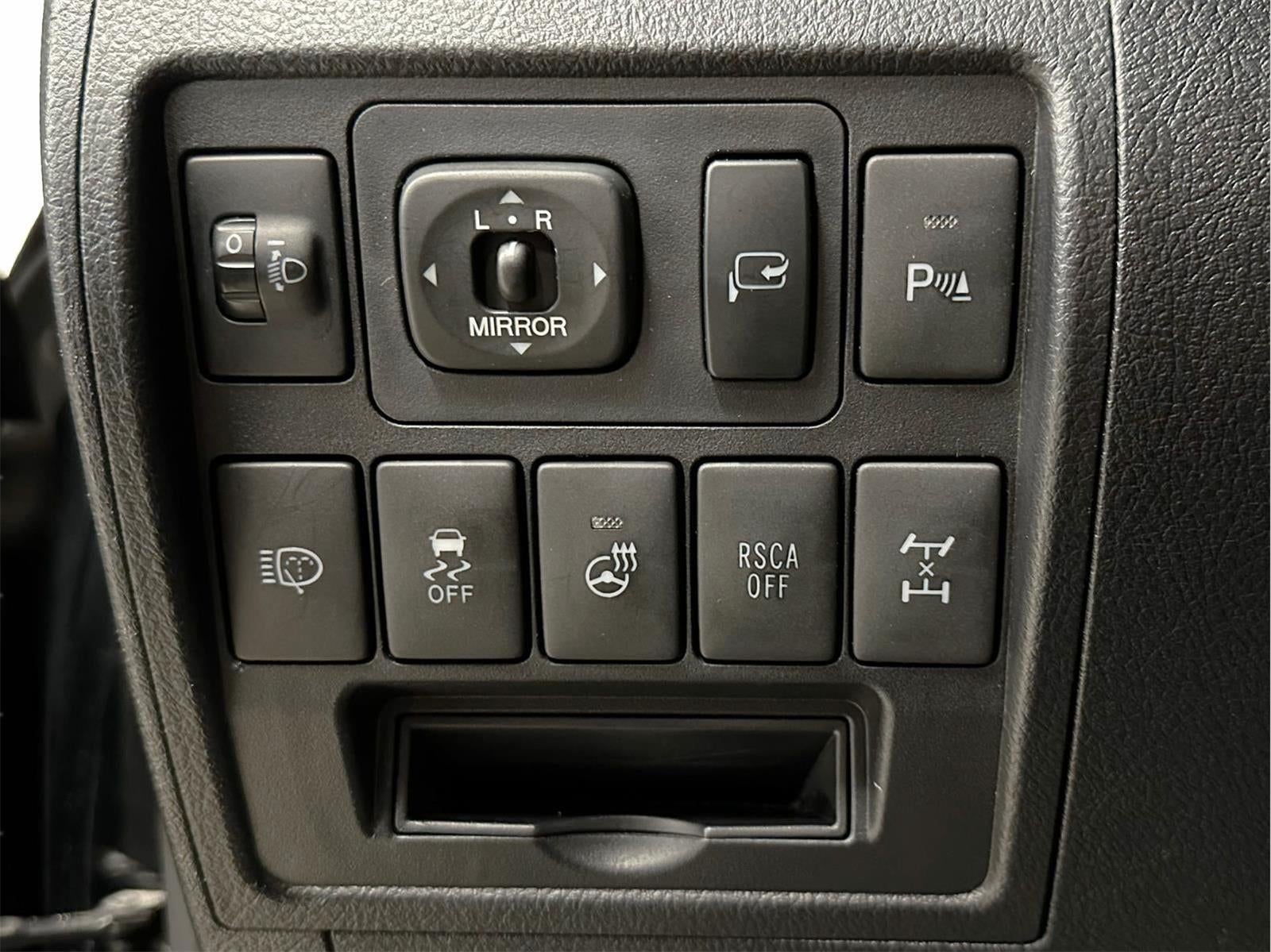 2013 Toyota Land Cruiser 4dr 4WD (Natl)