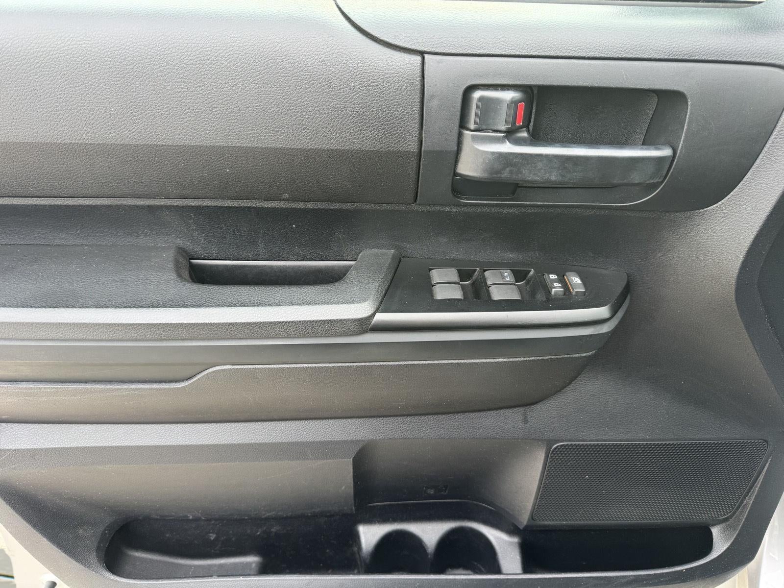 2014 Toyota Tundra 4WD Truck SR