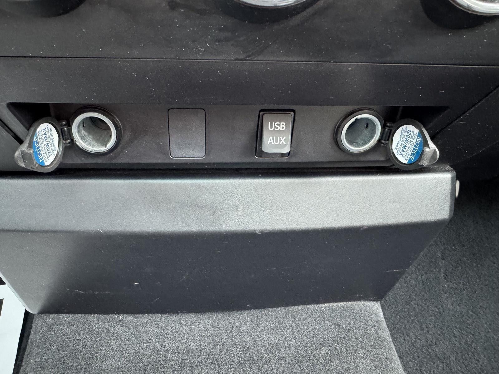 2014 Toyota Tundra 4WD Truck SR