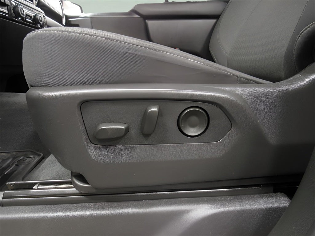 2025 Chevrolet Silverado 1500 LT w/ 22" Wheels *CarBravo Certified*