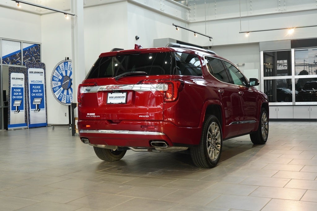 2023 GMC Acadia Denali