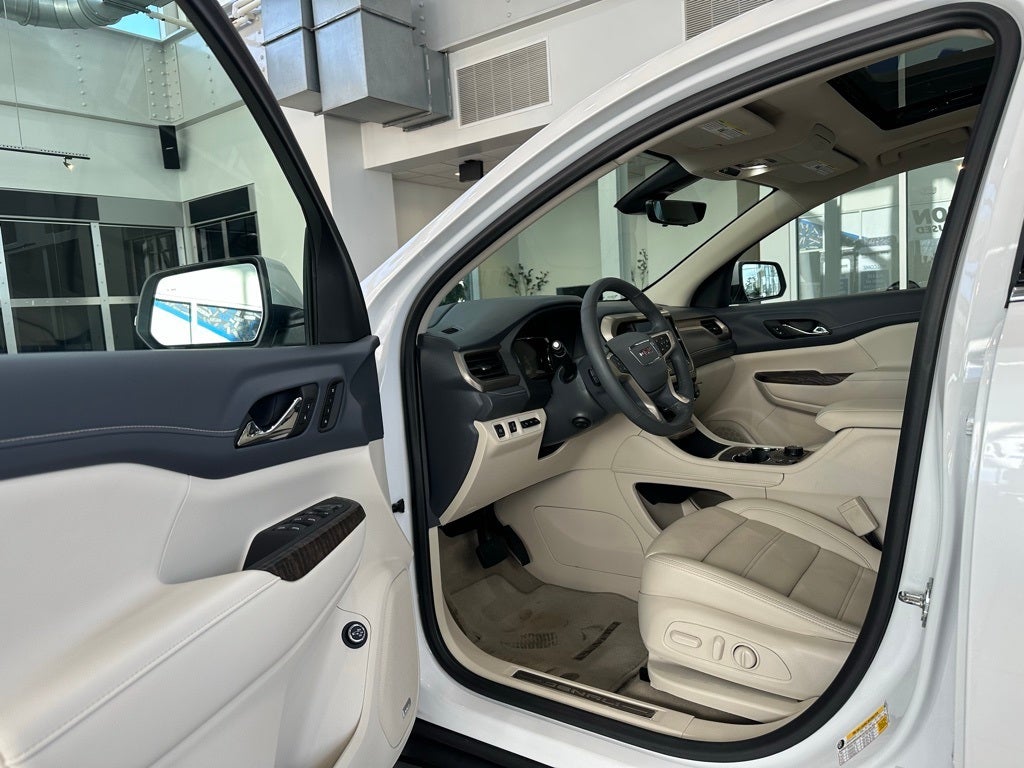 2023 GMC Acadia Denali Ultimate Package