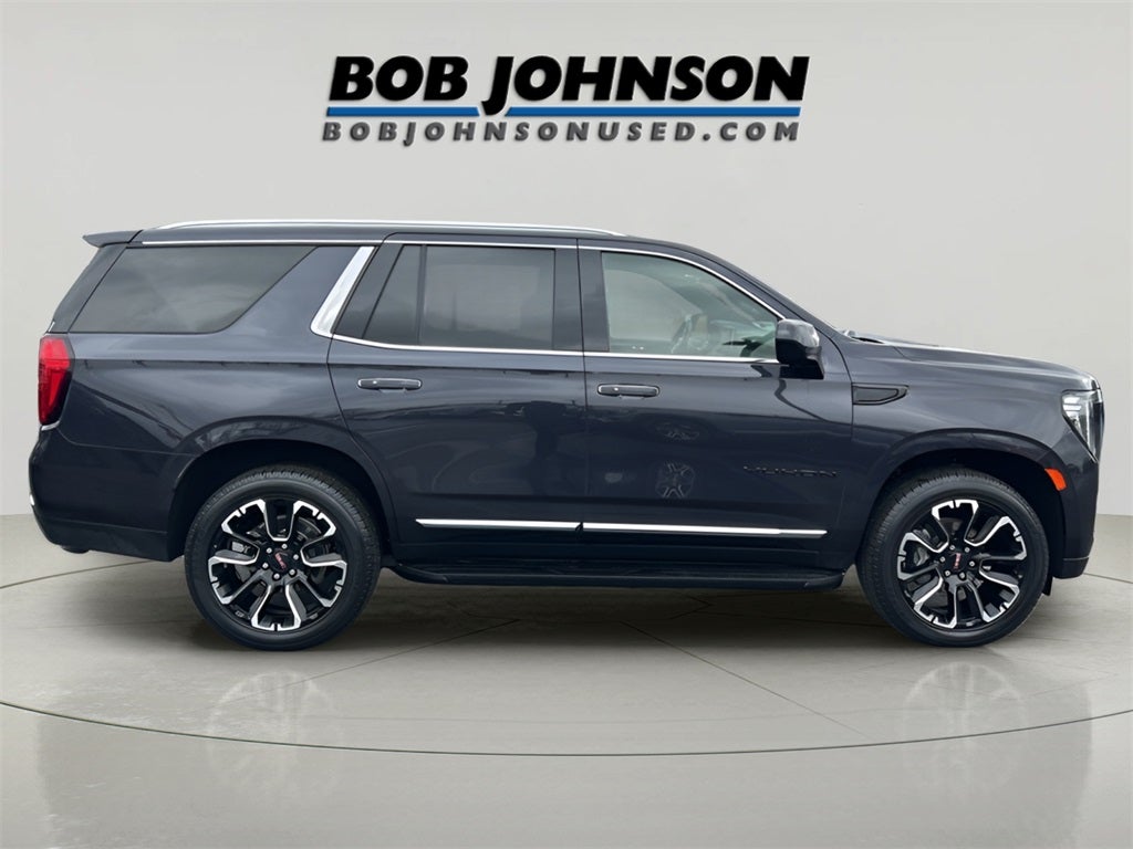2023 GMC Yukon SLT CARBRAVO!