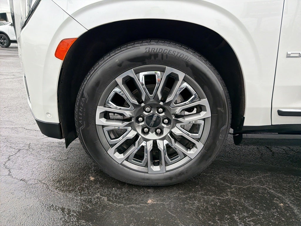 2023 GMC Yukon Denali Ultimate CARBRAVO