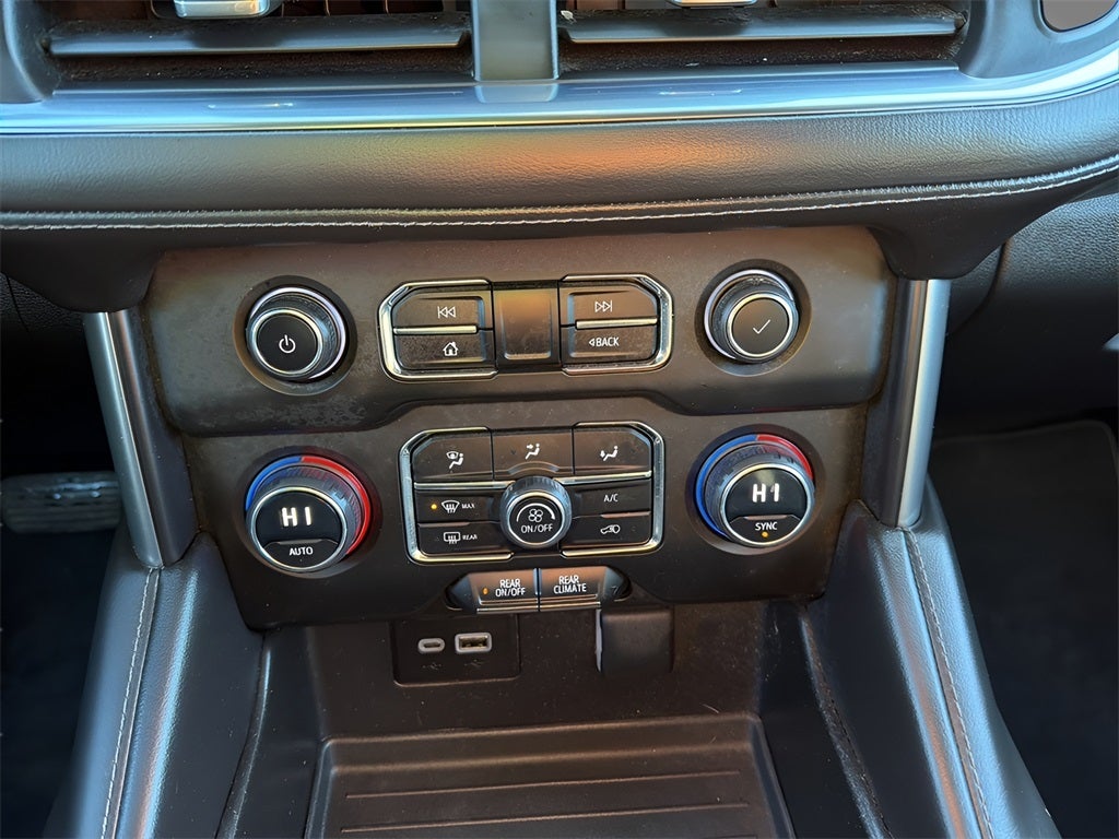 2023 Chevrolet Tahoe LS CARBRAVO!