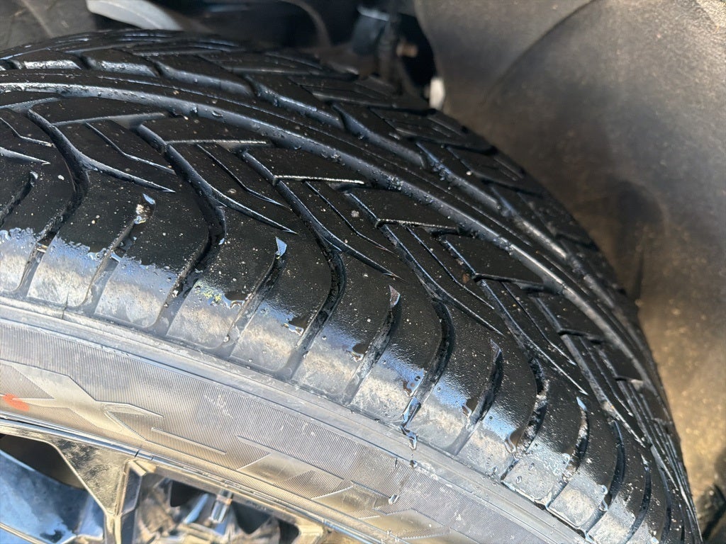 2023 Chevrolet Tahoe LS CARBRAVO!