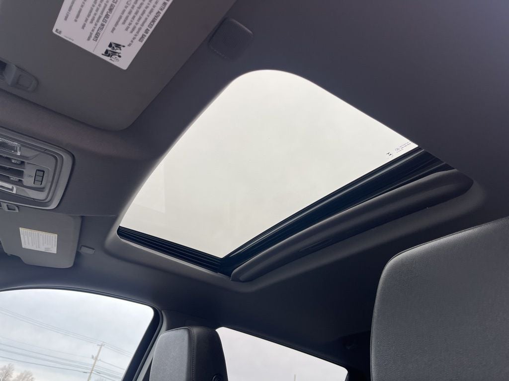 2024 GMC Sierra 1500 Elevation SUNROOF