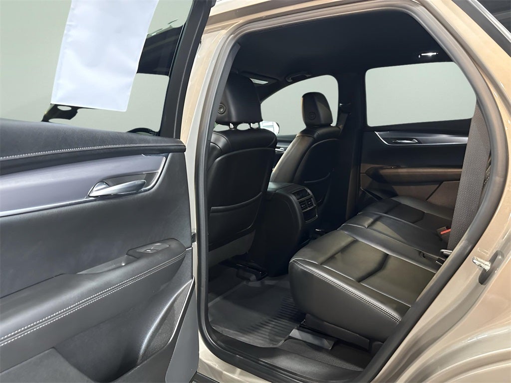 2022 Cadillac XT5 Luxury