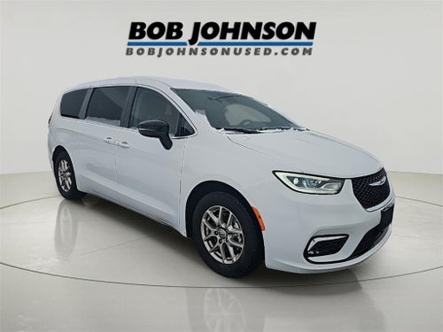 2024 Chrysler Pacifica Touring L Fresh Trade! Remote Start, Power Rear Doors, Power