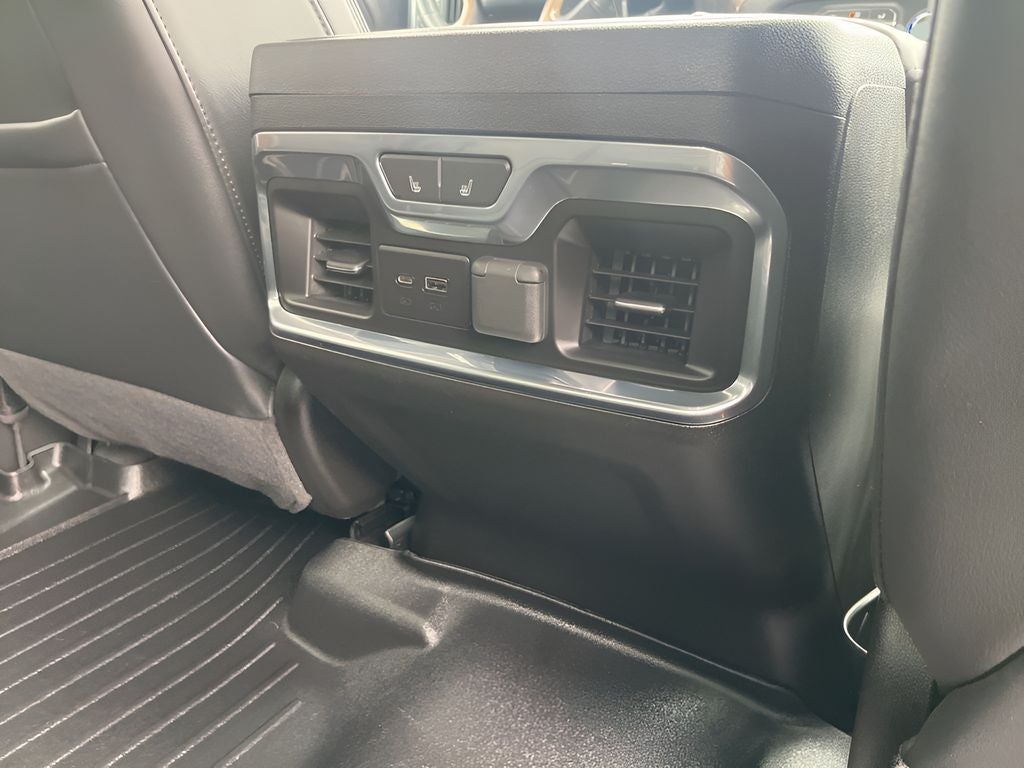 2023 Chevrolet Silverado 3500HD High Country