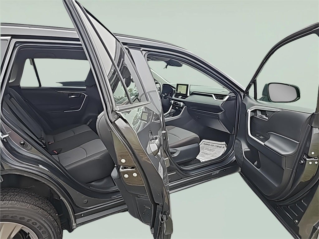 2025 Toyota RAV4 XLE Car Bravo Certified, Automatic Climate,