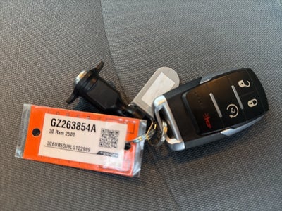 2020 RAM 2500 Big Horn CARBRAVO!