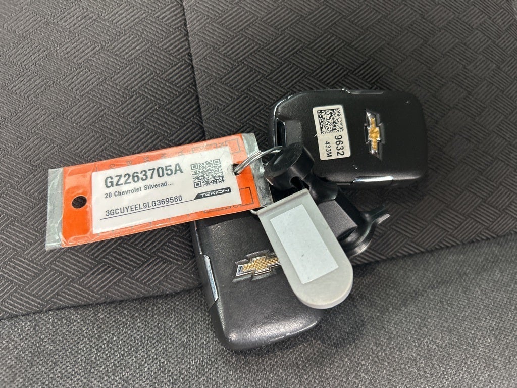 2020 Chevrolet Silverado 1500 RST CARBRAVO CERTIFIED!