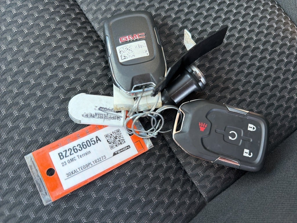 2023 GMC Terrain SLE CARBRAVO CERTIFIED!