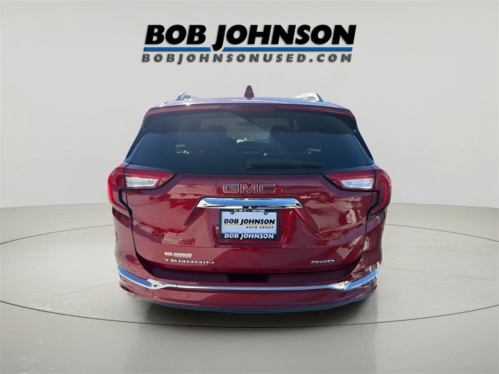 2023 GMC Terrain Denali CARBRAVO!