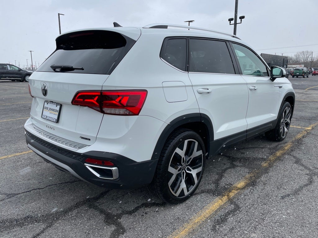 2022 Volkswagen Taos 1.5T SEL Certified