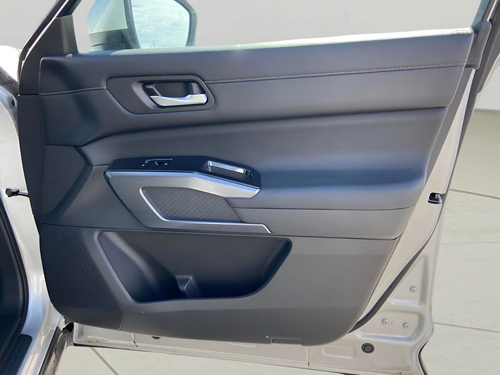 2023 Nissan Pathfinder SL 1 Owner Clean auto check V6 4WD