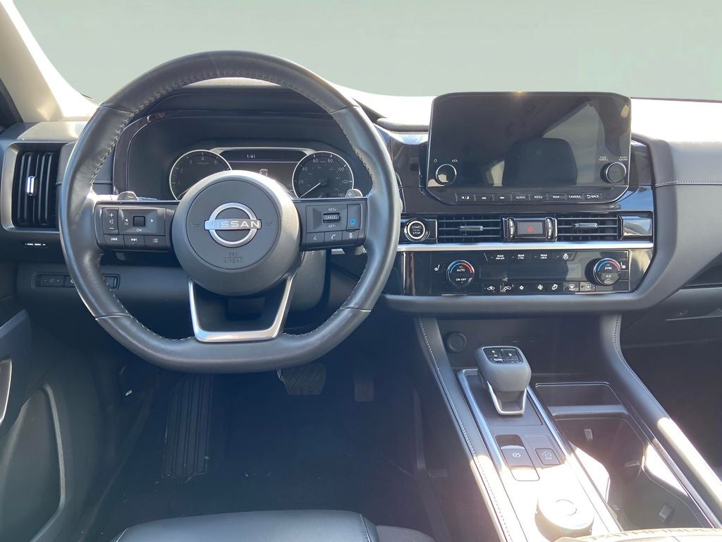 2023 Nissan Pathfinder SL 1 Owner Clean auto check V6 4WD