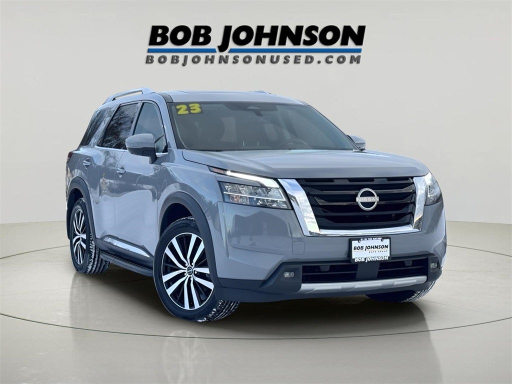 2023 Nissan Pathfinder Platinum