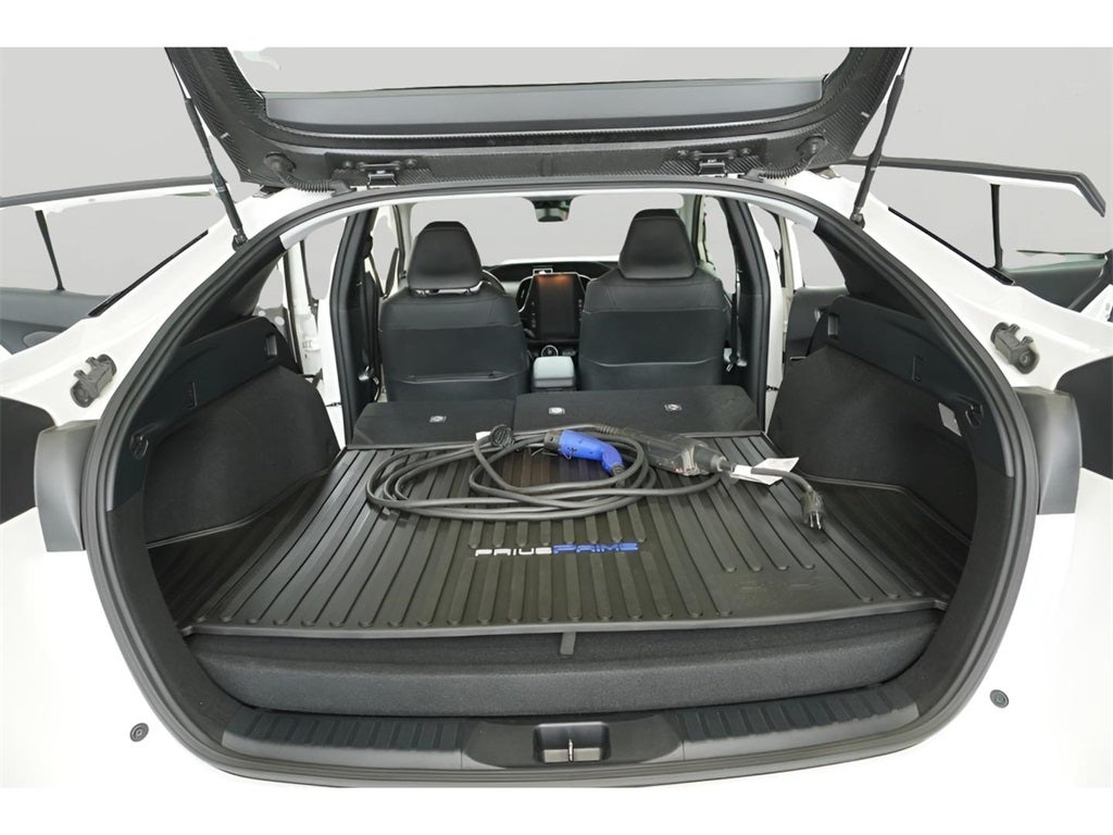 2020 Toyota Prius Prime XLE 55 MPG!!!