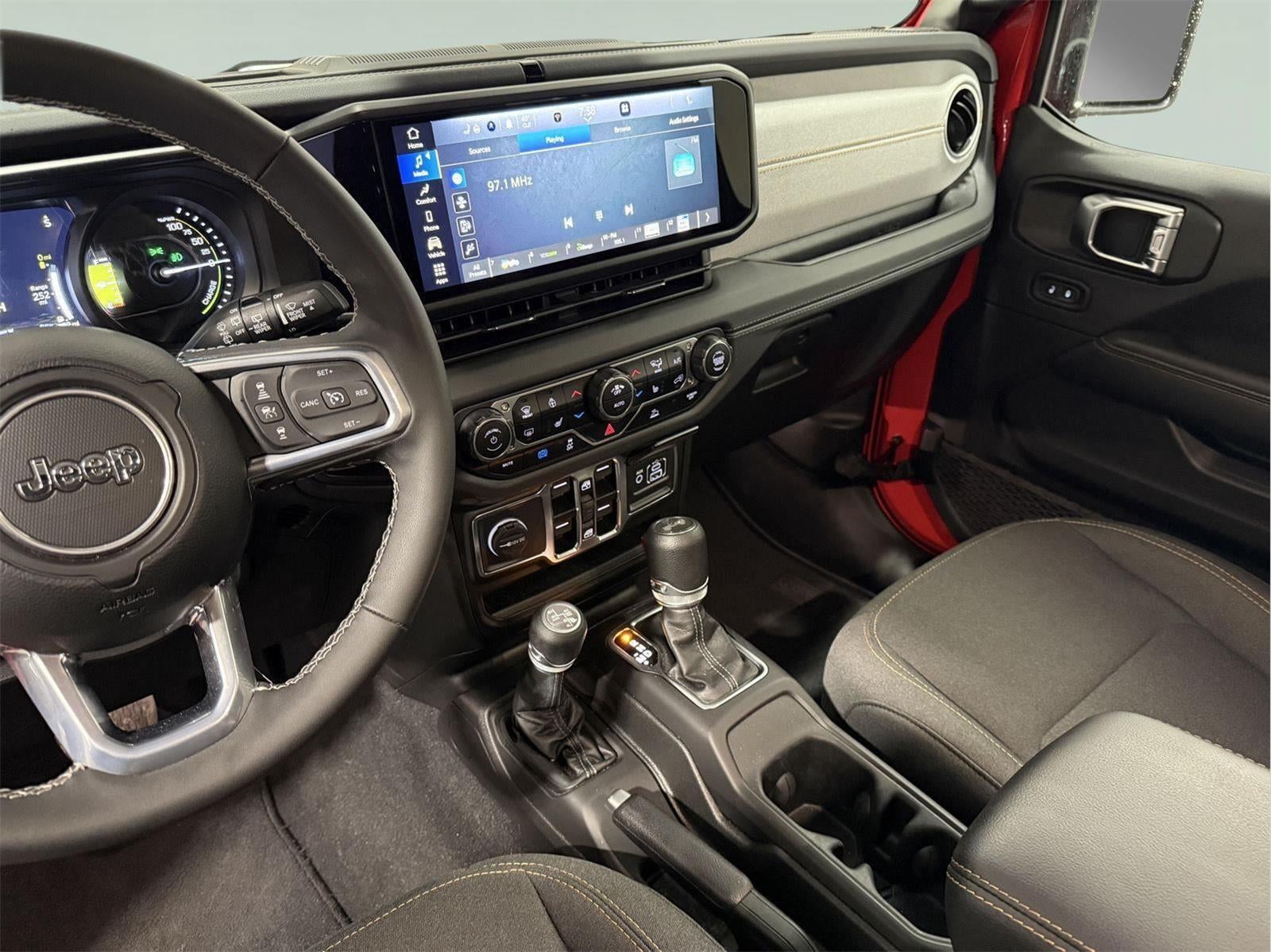 2025 Jeep Wrangler 4xe Sahara 4xe