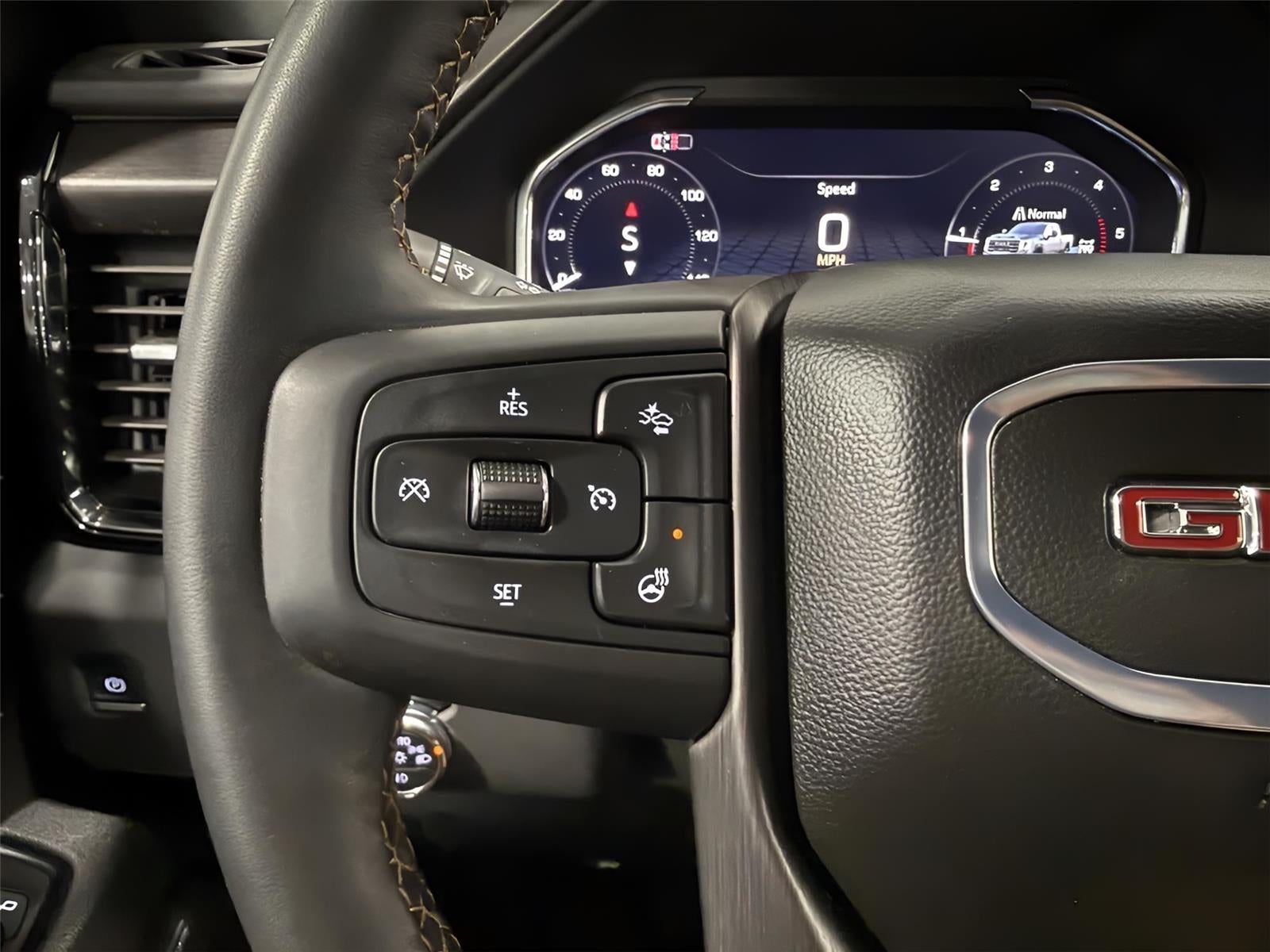 2025 GMC Sierra 2500HD 4WD Crew Cab Standard Bed AT4