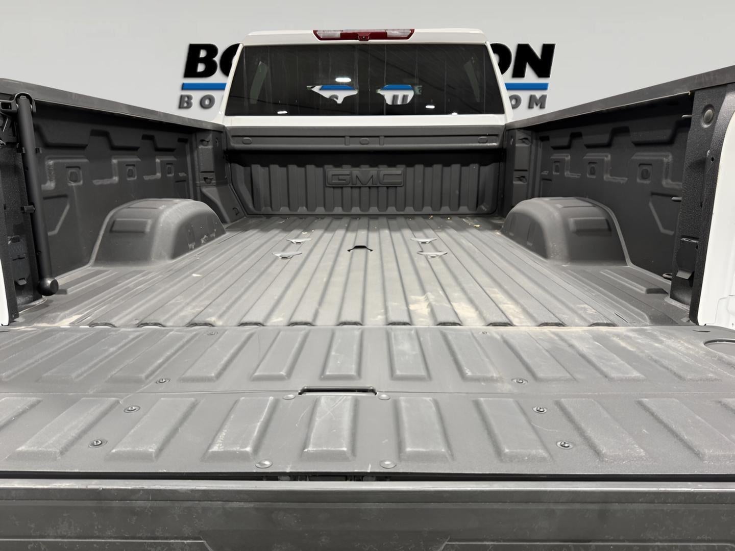 2025 GMC Sierra 2500HD 4WD Crew Cab Standard Bed AT4