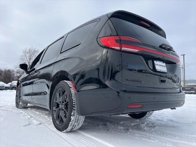2024 Chrysler Pacifica Limited AWD