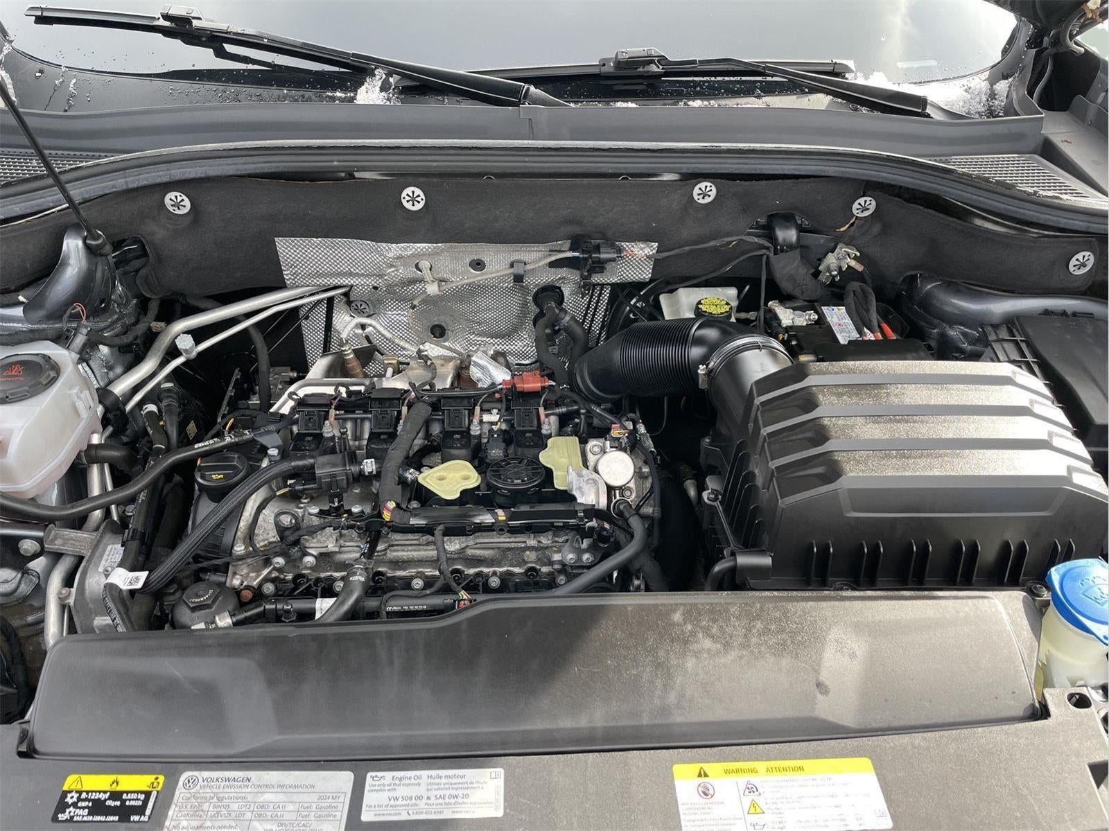 2024 Volkswagen Atlas Cross Sport 2.0T SEL R-Line