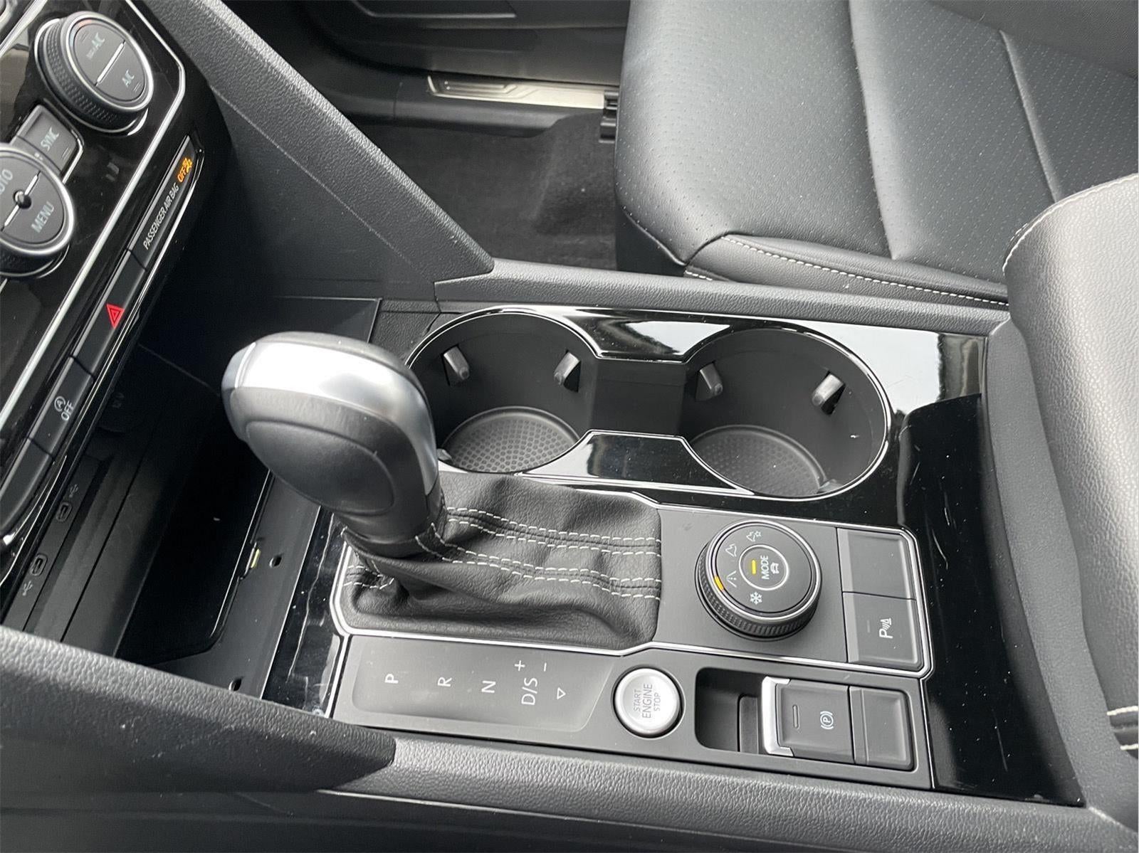 2022 Volkswagen Atlas 2.0T SE w/Technology