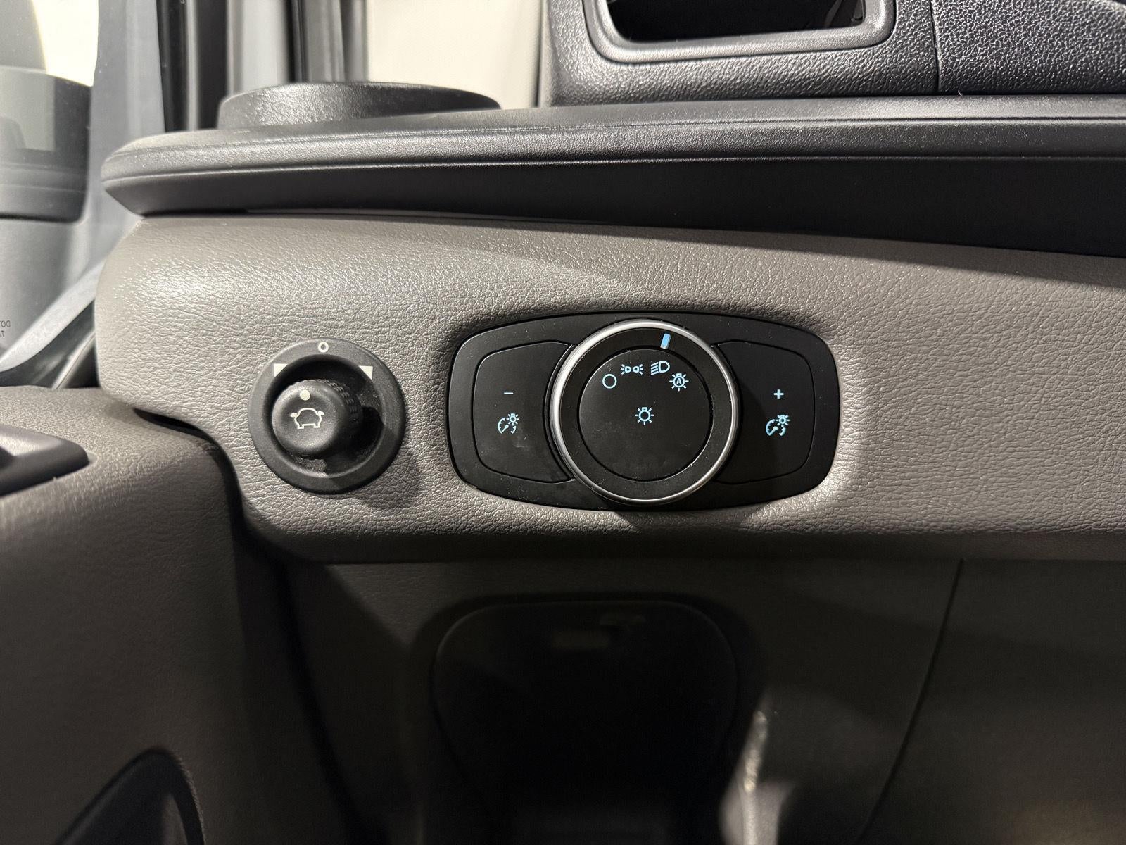 2020 Ford Transit Passenger Wagon XL