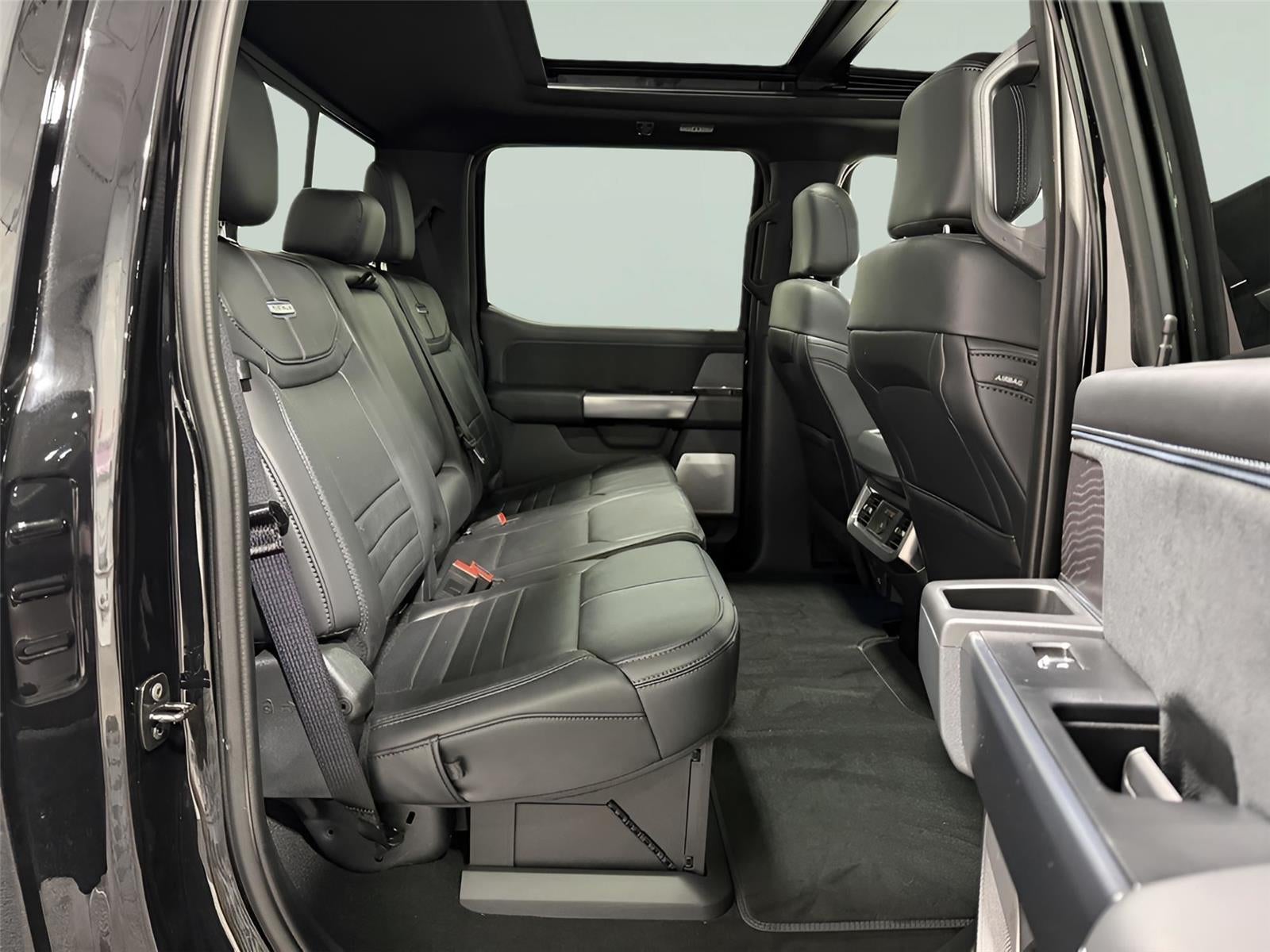 2025 Ford Super Duty F-250 Platinum