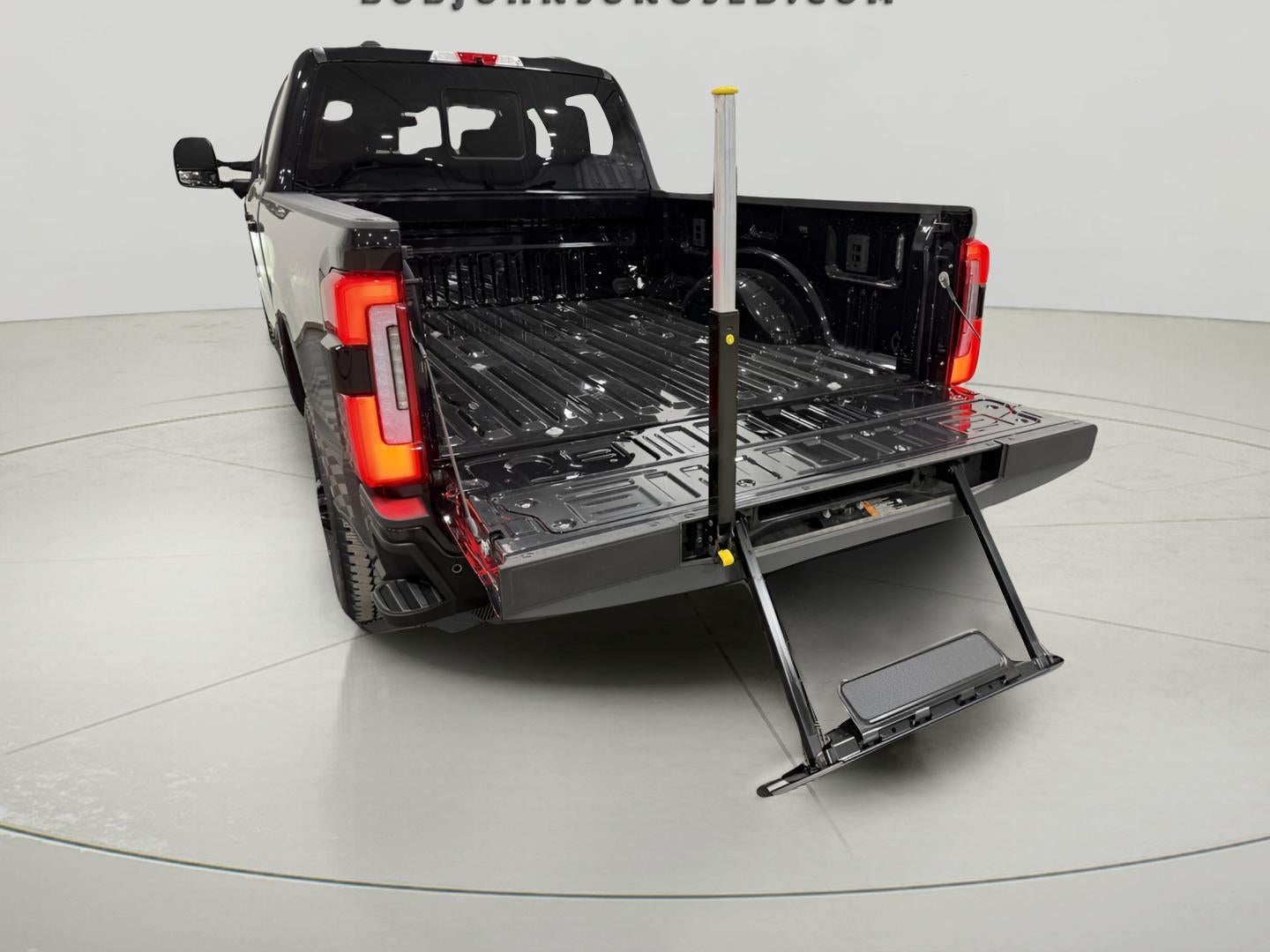 2025 Ford Super Duty F-250 Platinum