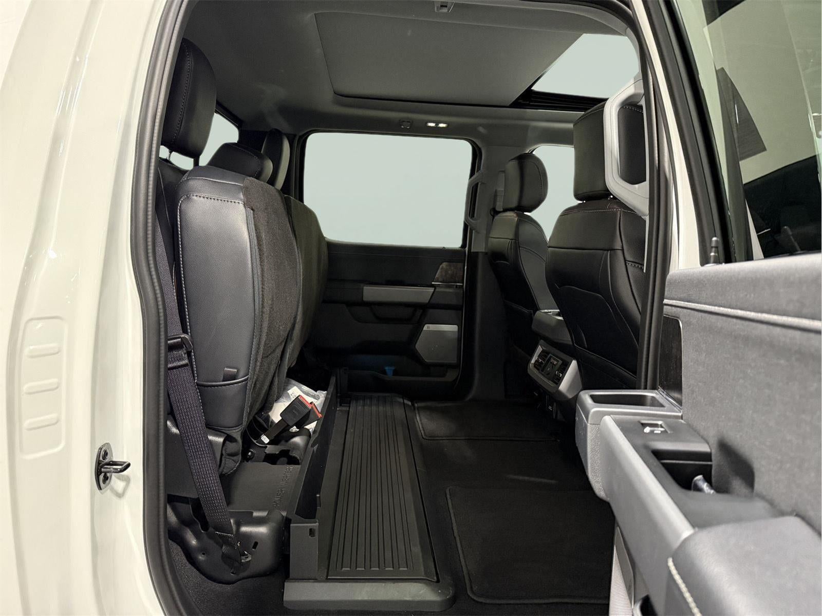 2023 Ford Super Duty F-250 SRW LARIAT