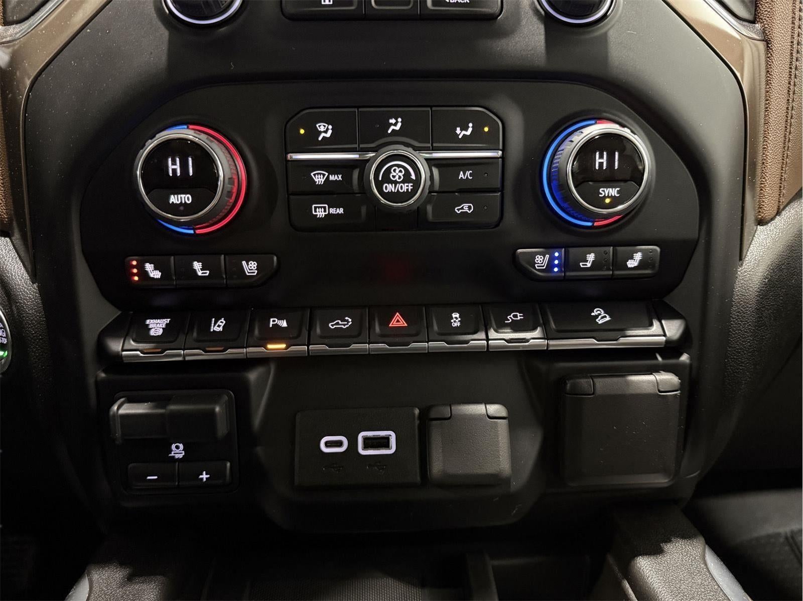 2022 Chevrolet Silverado 3500HD High Country