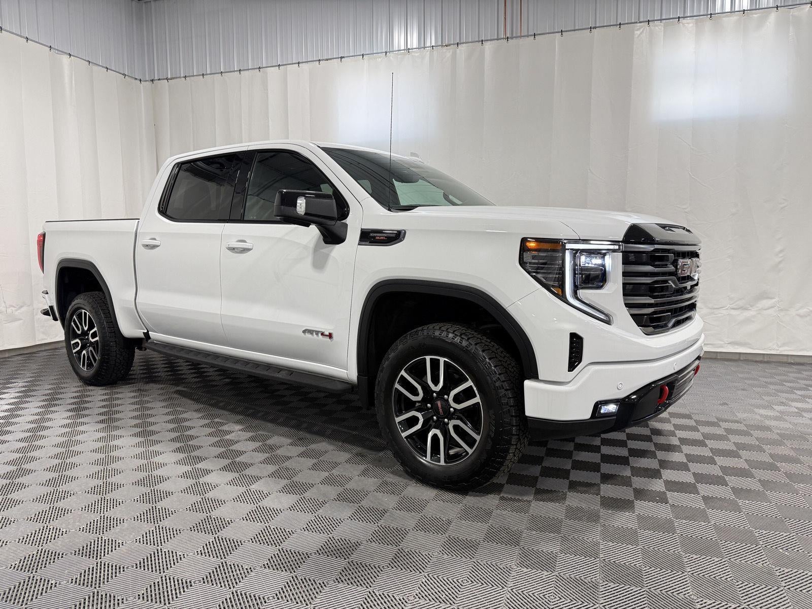 2025 GMC Sierra 1500 AT4