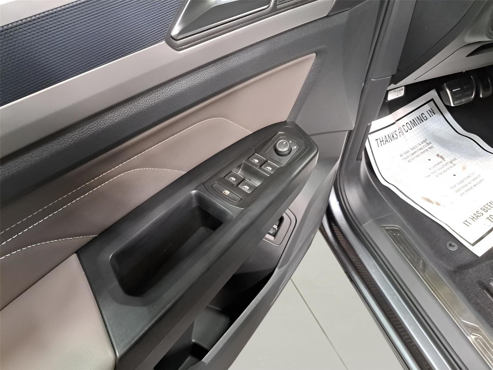 2021 Volkswagen Atlas 3.6L V6 SE w/Technology R-Line